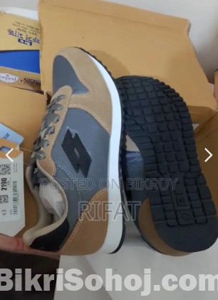 Lotto shoe